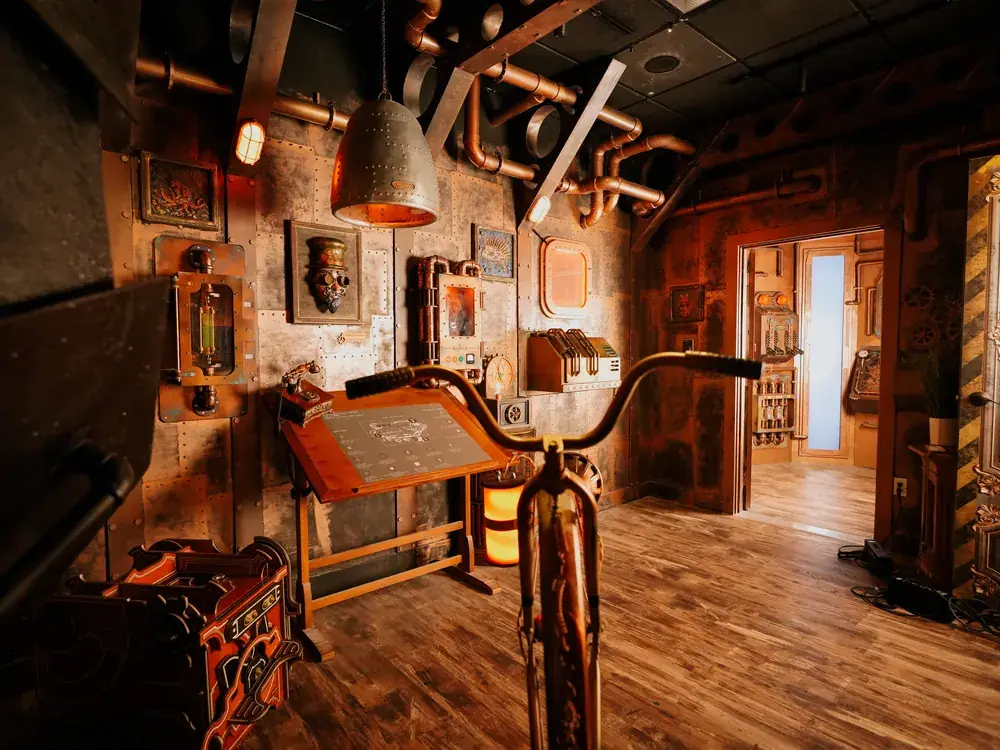 Zeppelin escape room props
